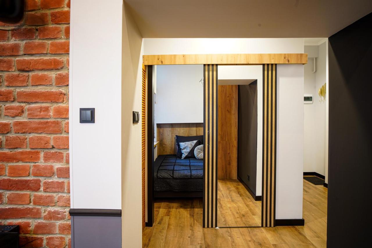 Apartament Z Jacuzzi W Centrum Sanoka 외부 사진