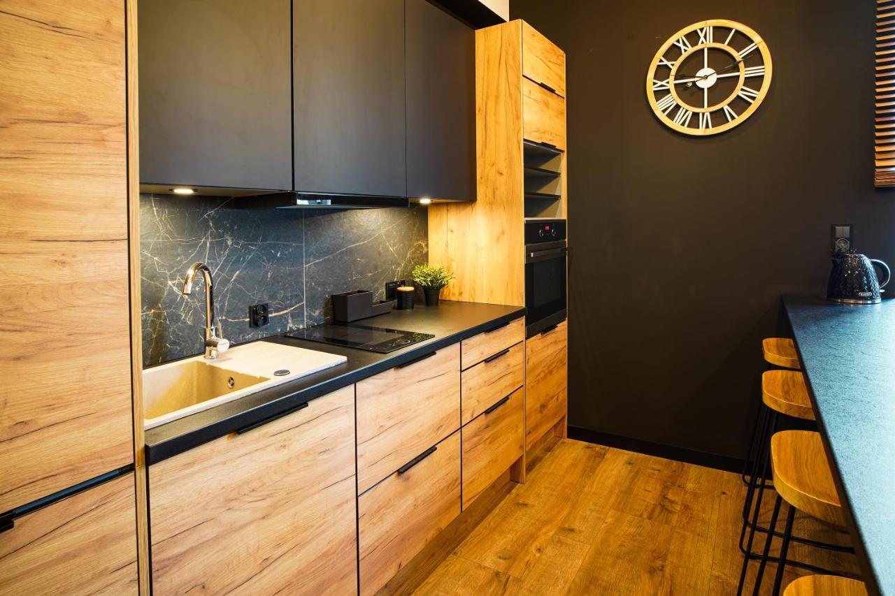 Apartament Z Jacuzzi W Centrum Sanoka 외부 사진